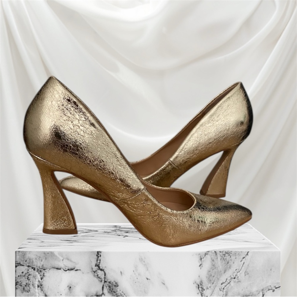 Vici Leonor ShuShop Industry Metallic Gold Pump Heels NWT